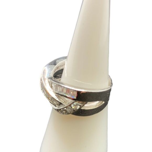 New Sterling silver 925  diagonal crisscross clear CZ ring size 6 - Picture 5 of 7